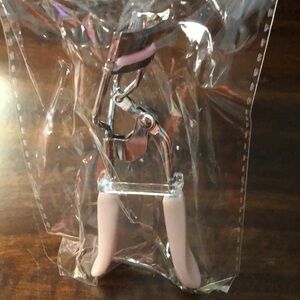 Eyelash curler